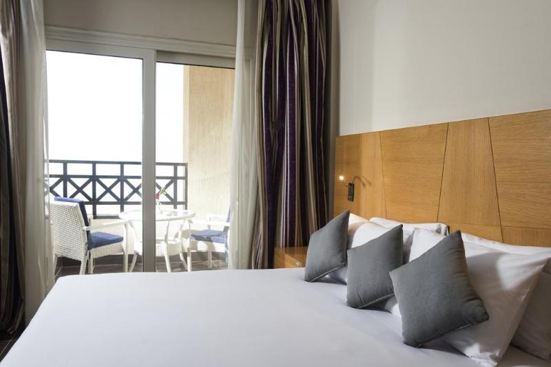 Porto Sokna Water Front Ground Floor Family Only * Айн-Сохна